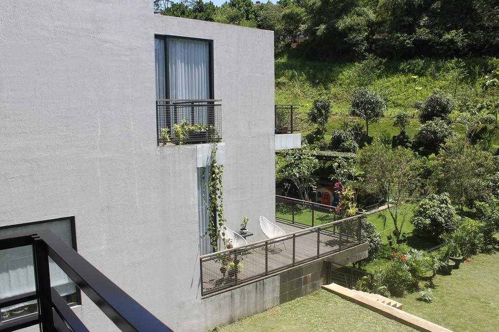 Villa Eby Syariah Bandung Exterior foto