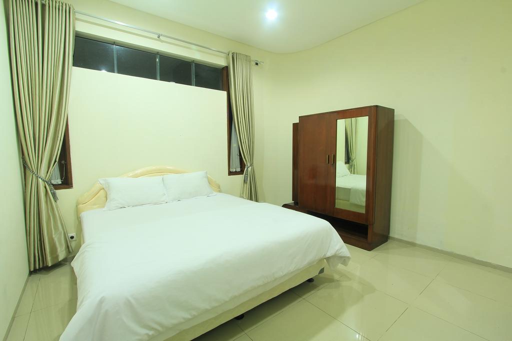 Villa Eby Syariah Bandung Exterior foto