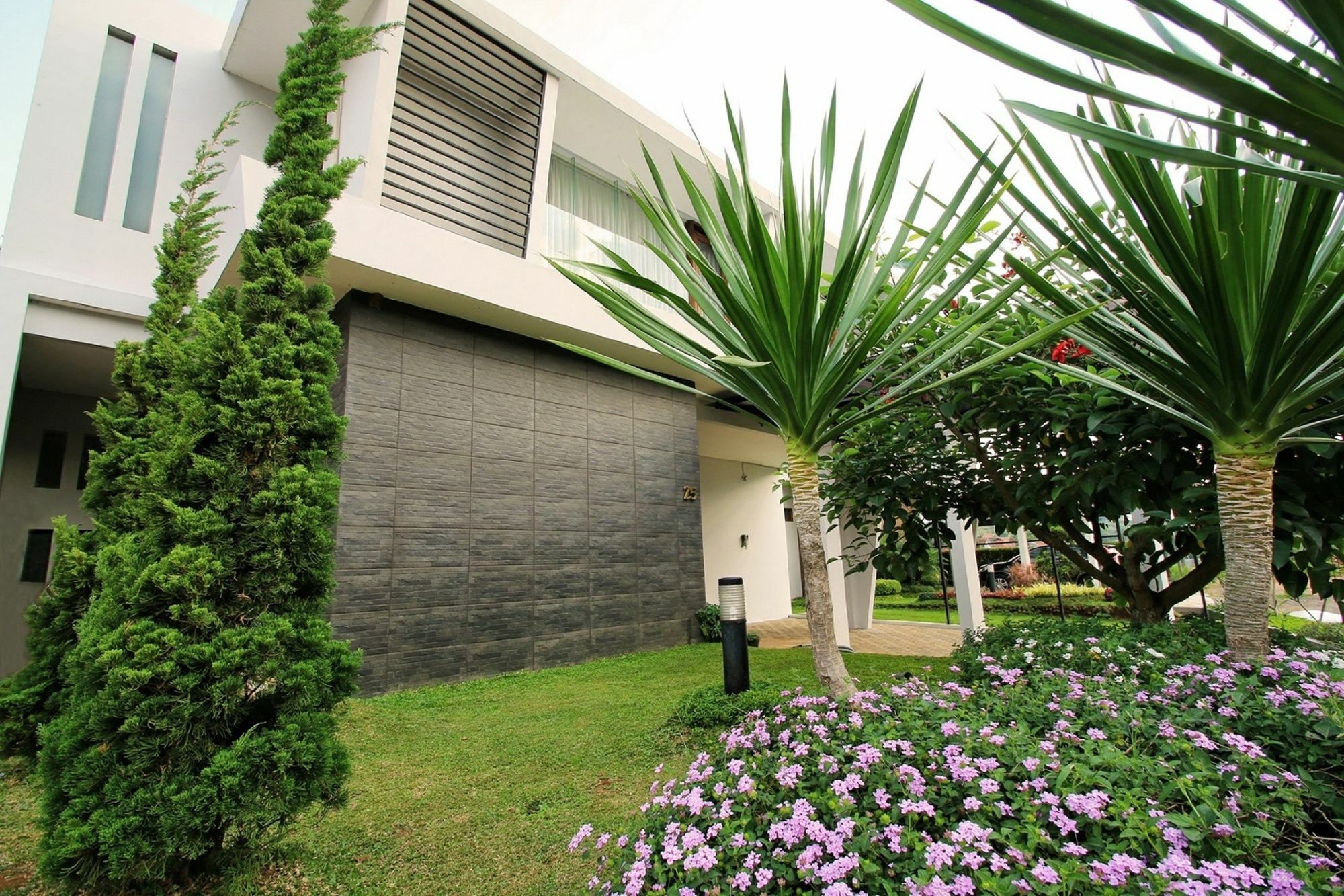 Villa Eby Syariah Bandung Exterior foto